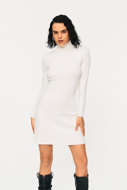 New Dresses To Add To Your Winter Wardrobe